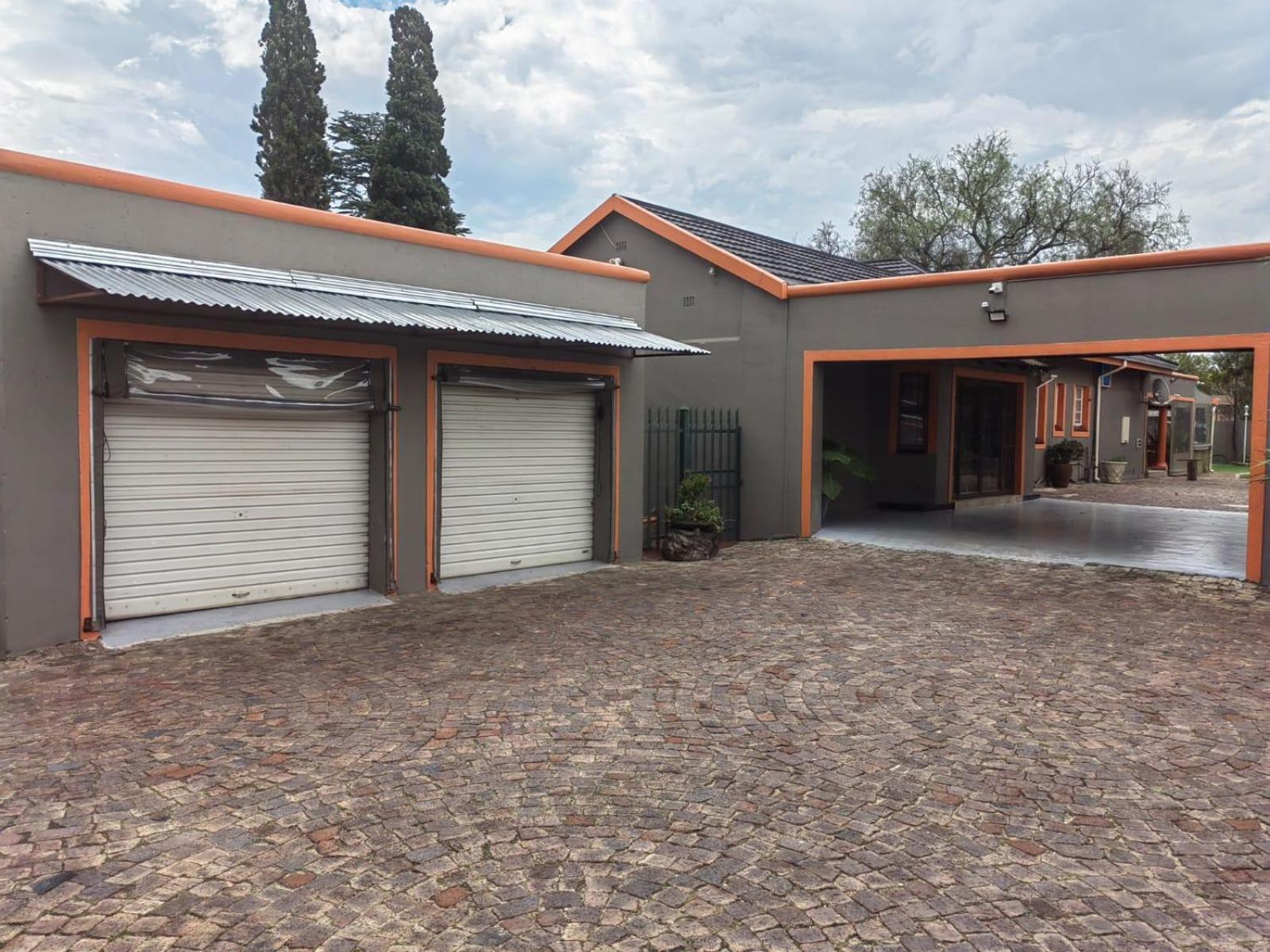 Sibahlenomhlambi Guesthouse Springs  Dış mekan fotoğraf