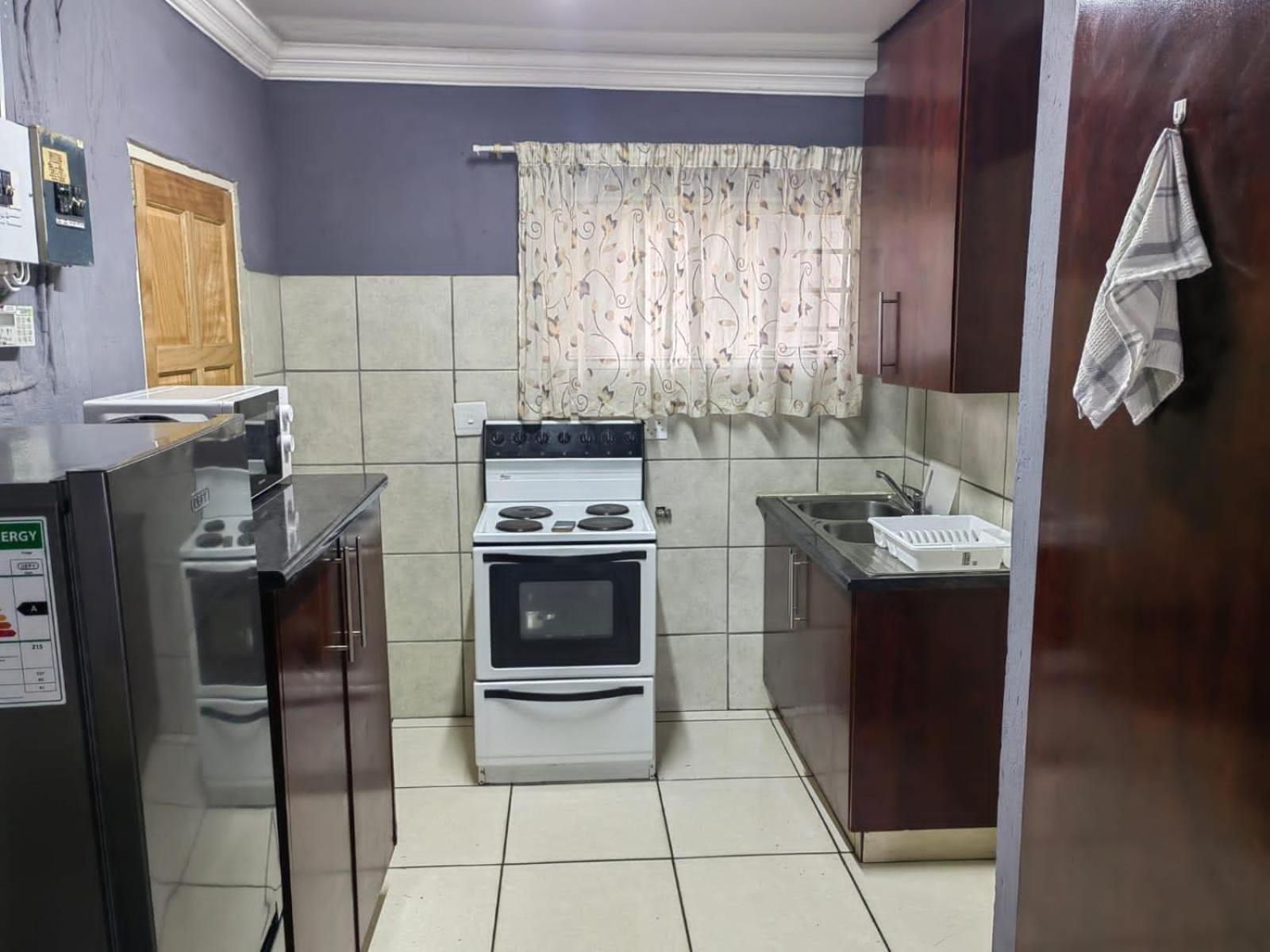 Sibahlenomhlambi Guesthouse Springs  Dış mekan fotoğraf