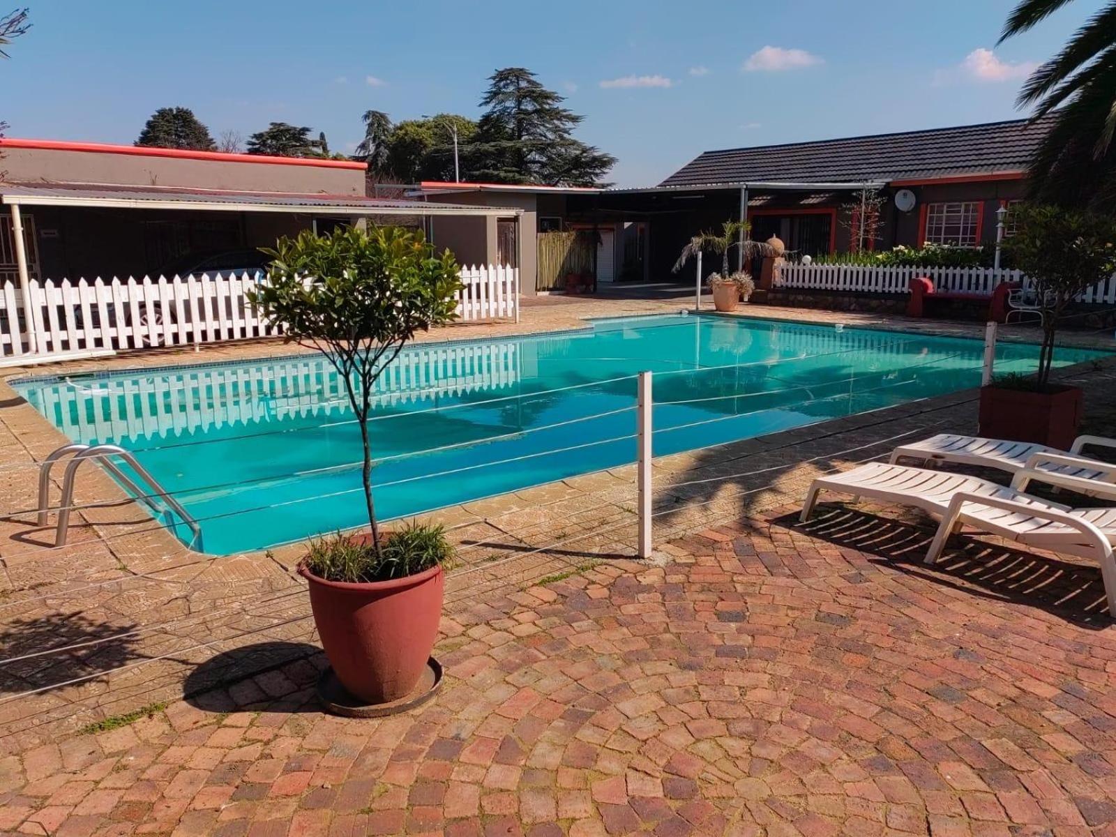 Sibahlenomhlambi Guesthouse Springs  Dış mekan fotoğraf